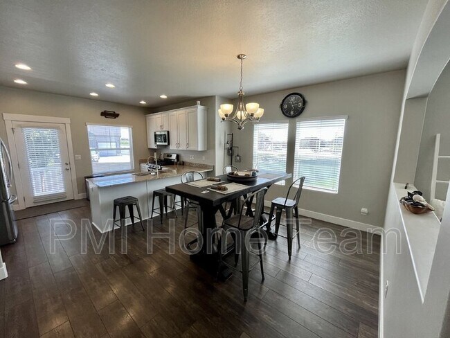 Building Photo - 3789 Hooded Crane Ln