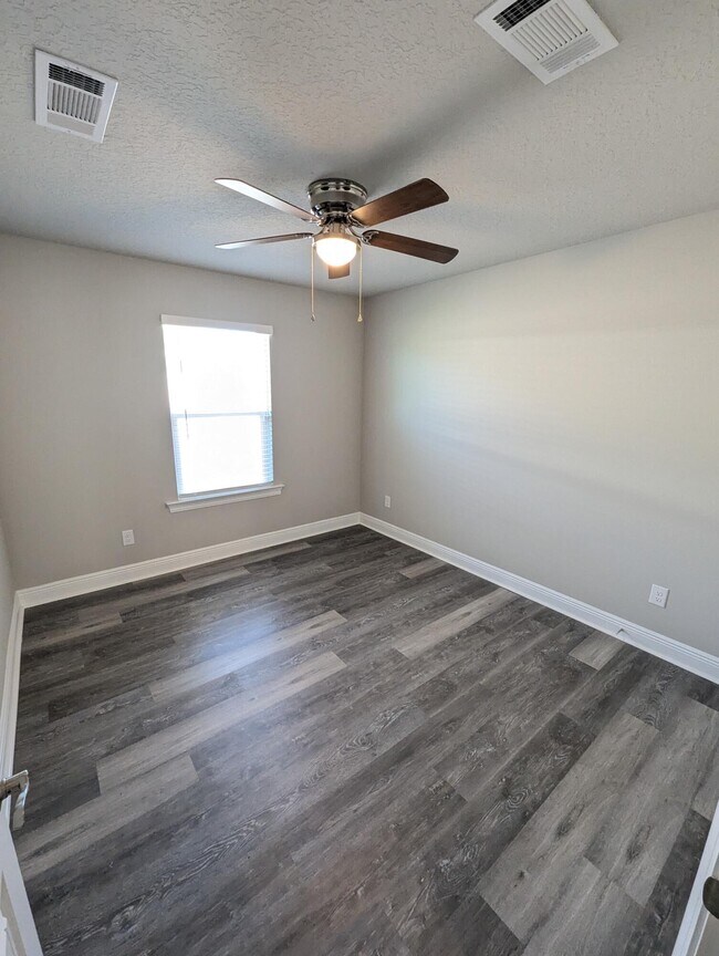 Building Photo - 7202 Lost Treasure Ct
