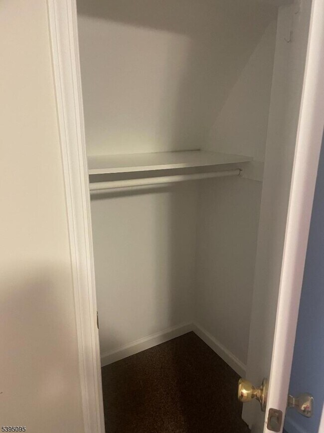 Building Photo - 38 Morris Ave