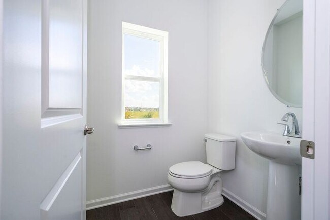 Building Photo - Modern 3-Bedroom 3.5-Bath Townhome with EV Charger, Smart Home Features, 2-Car Garage & Resort-St...
