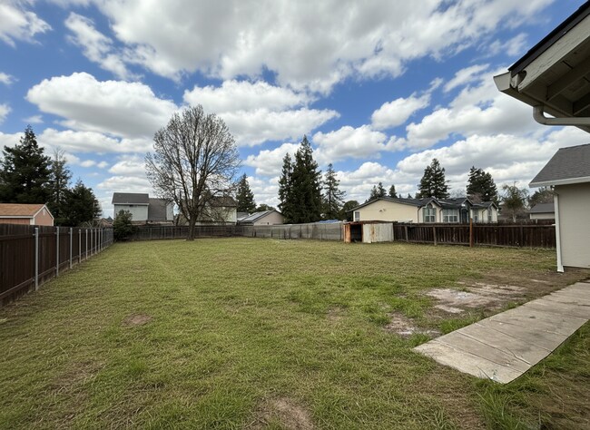 Building Photo - 347 Joseph Rd