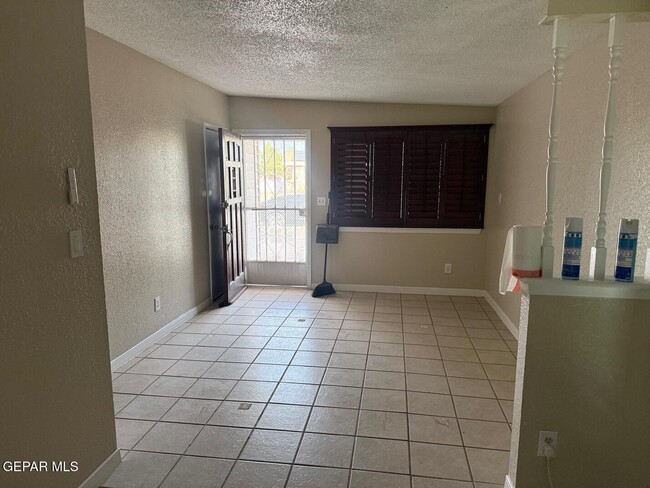 Building Photo - 8877 Dulce Cir