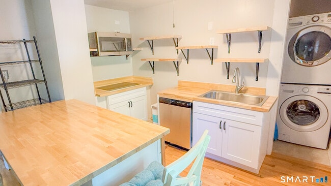 Building Photo - 34 Hamilton Ave