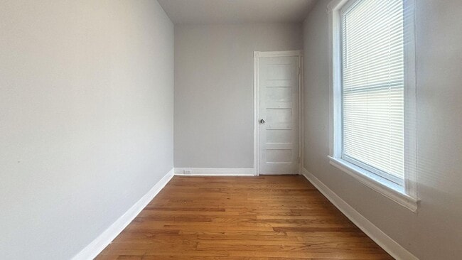 Building Photo - Charming 4-BR Traditional Row Home in West Philly