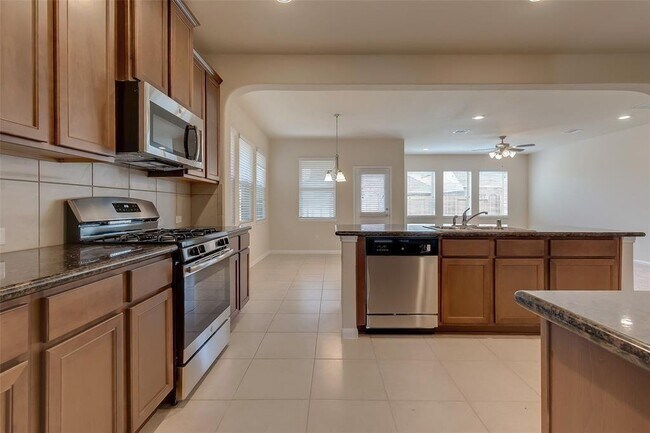 Building Photo - 26907 Skylark Blf Trl