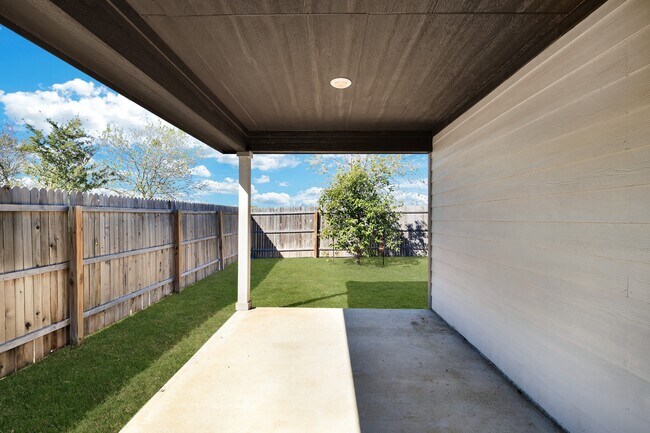 Building Photo - 3168 Junction Bay