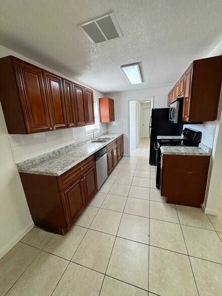 Building Photo - 5179 Pat Pl