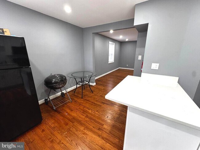 Building Photo - 3943 Pennsylvania Ave. SE