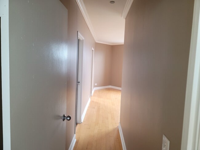 Building Photo - 3660 N Lake Shore Dr