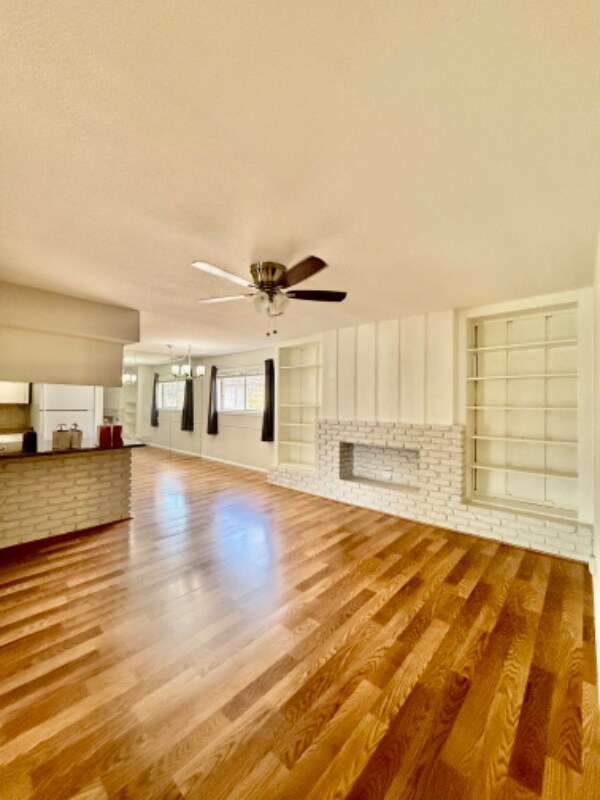Building Photo - 2101 Fountain View Dr