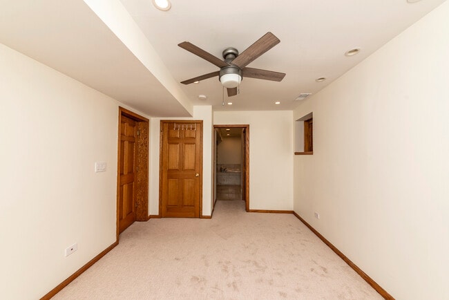 Building Photo - 4625 N Dover St