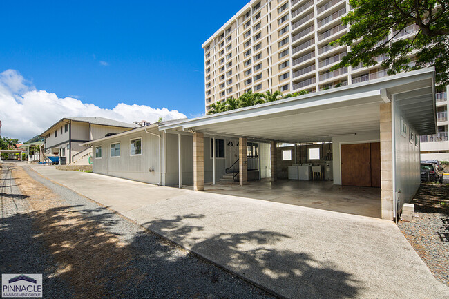 Building Photo - 152 N Kuakini St