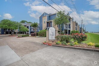 Building Photo - 18511 Egret Bay Blvd