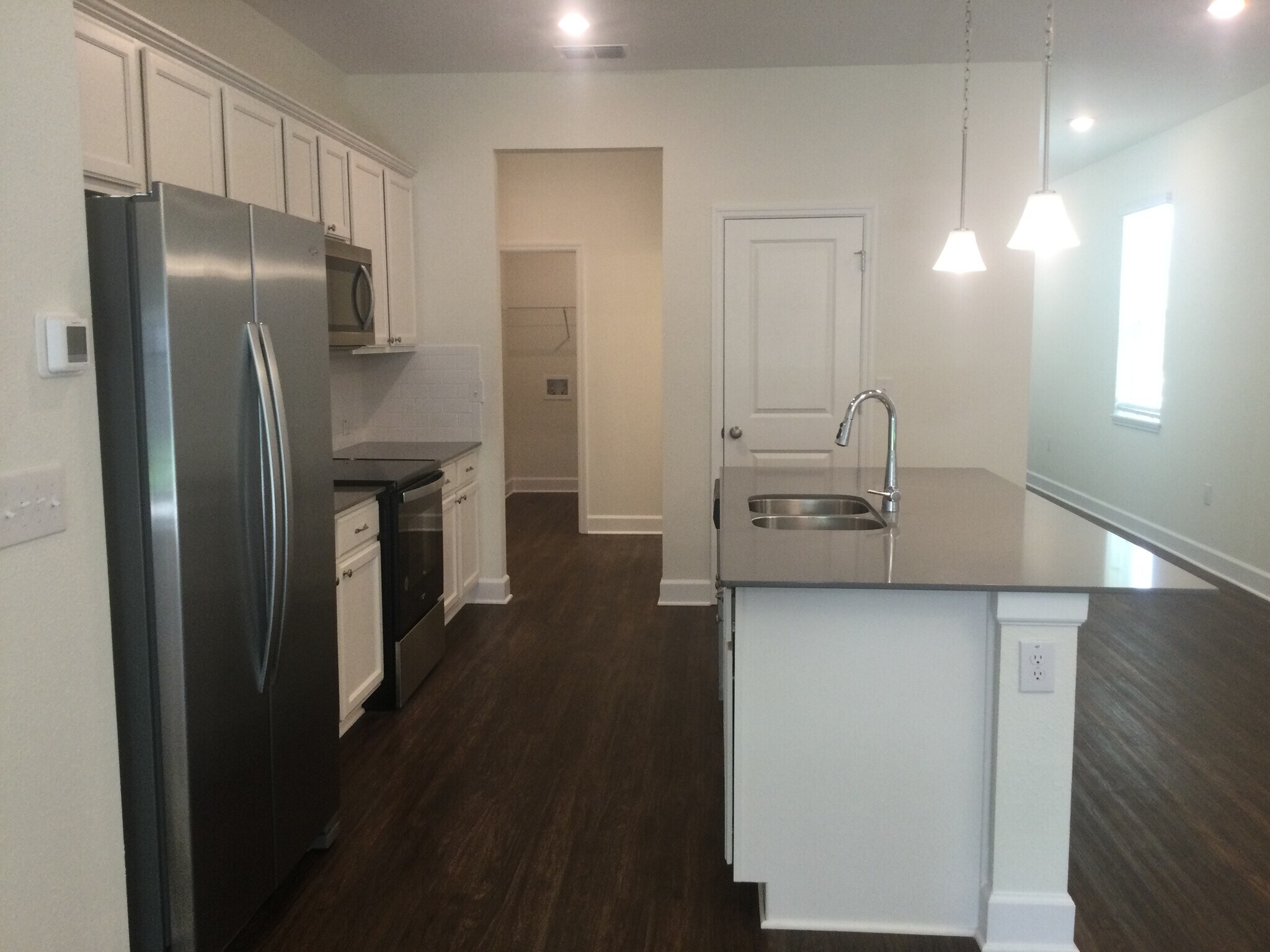 Building Photo - 29542 Cedar Waxwing Dr