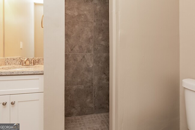 Building Photo - 8295 Englewood Trail