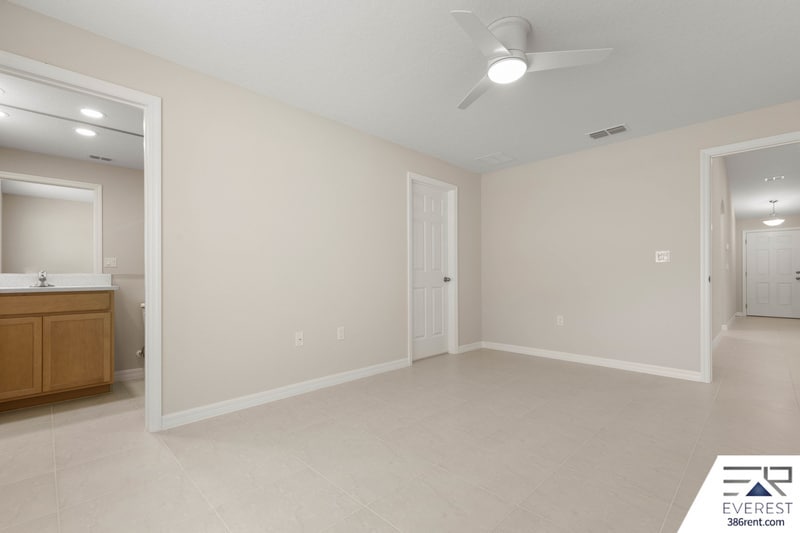Building Photo - 12 Llovera Pl