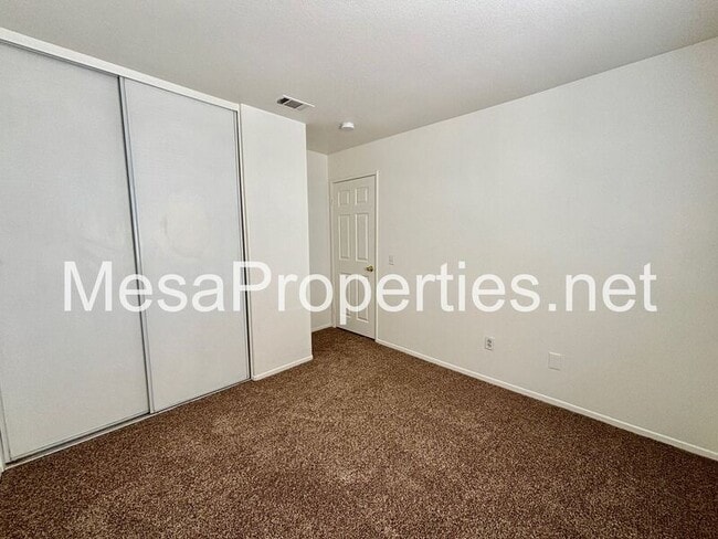 Building Photo - 15083 Brown Ln