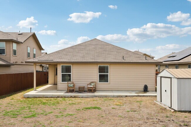 Building Photo - "Charming 3-Bedroom Haven with Granite Elegance in San Antonio!"