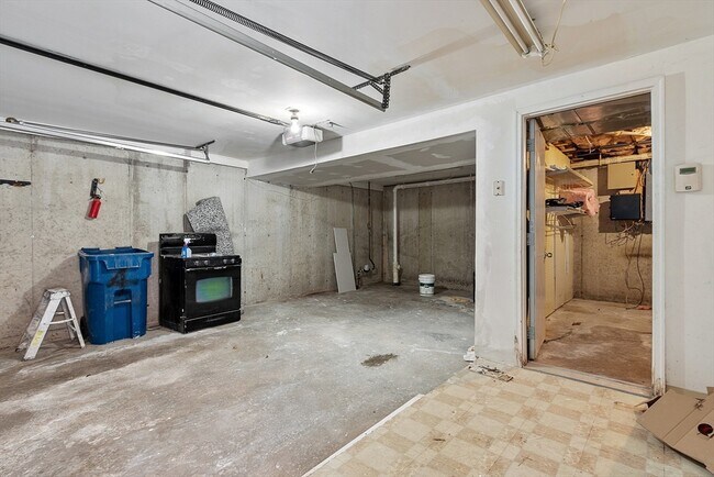 Building Photo - 4 Moran Ct