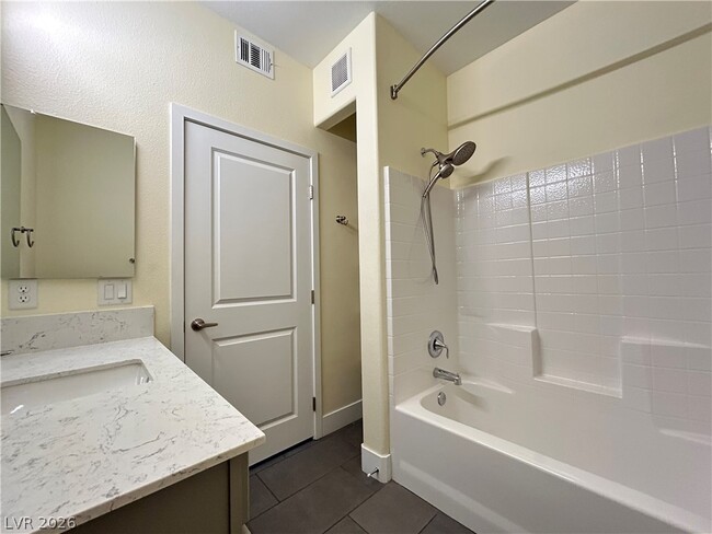 Building Photo - 845 Pantara Pl