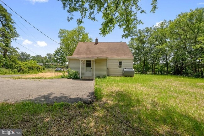 Building Photo - 10680 Mary J Champ Wy