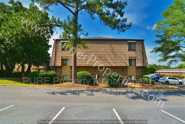 Building Photo - 411 Old Manor Rd