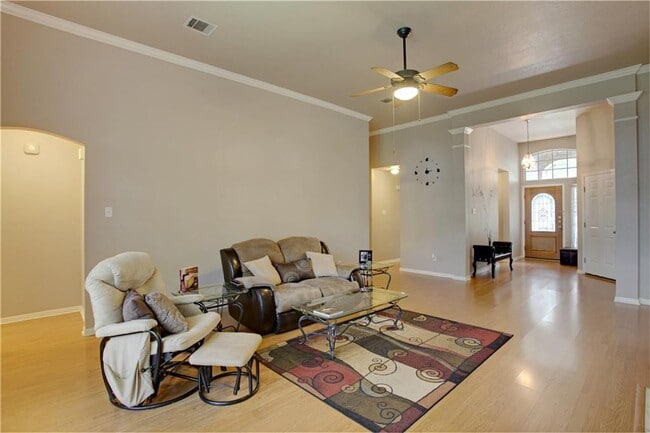 Building Photo - 6204 John Chisum Ln