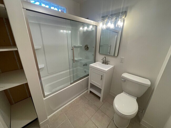 Building Photo - 2035-2037 N Buffum St