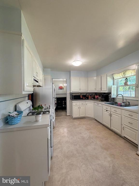 Building Photo - 2732 Alfred Cir
