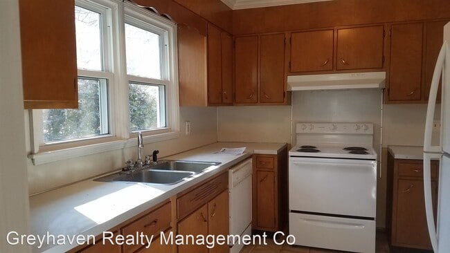 Building Photo - 3 br, 2 bath House - 4803 Orchard View Ave