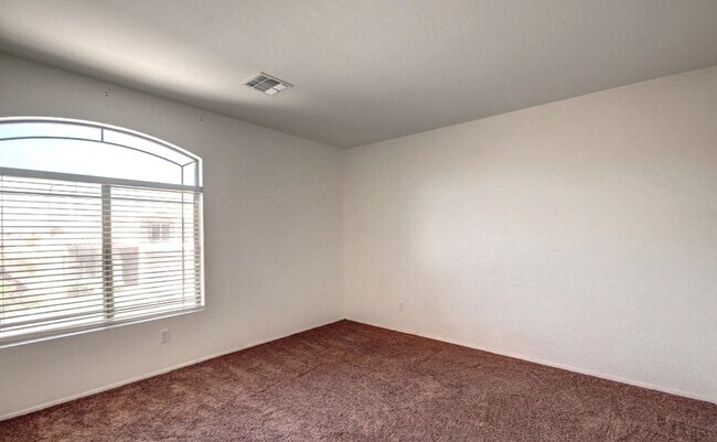 Building Photo - 1613 S 105th Dr