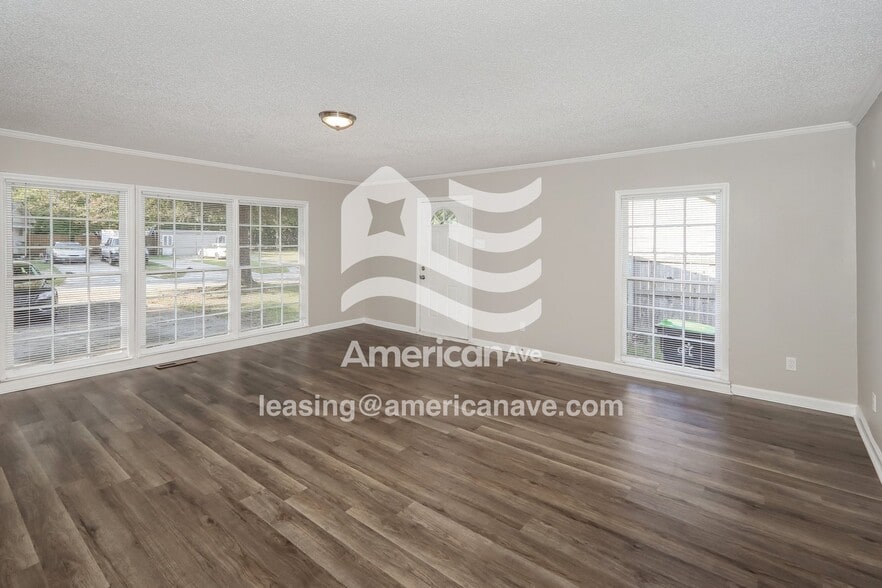 Building Photo - 609 McArthur Blvd