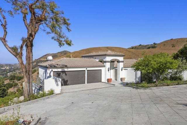 Primary Photo - 40 Saddlebow Rd