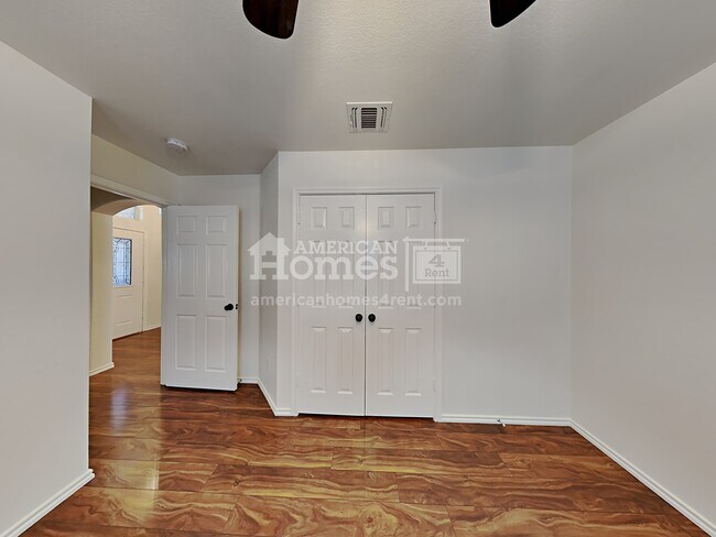 Building Photo - 6928 Denver City Drive