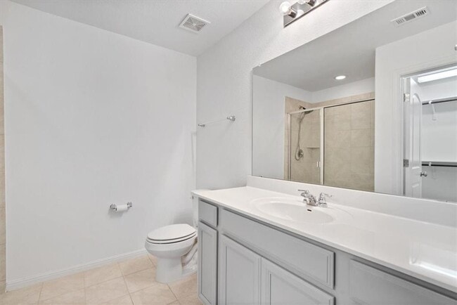 Building Photo - 6500 Routenburn St