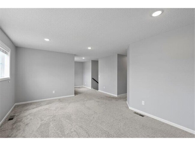 Building Photo - 10269 Goodview Cir