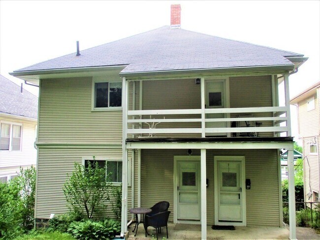 Building Photo - 27 Langley Rd