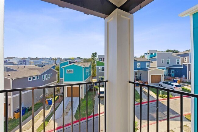 Building Photo - 1912 Dinsdale Ln