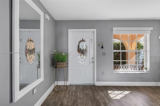 Building Photo - 4055 Eastridge Dr