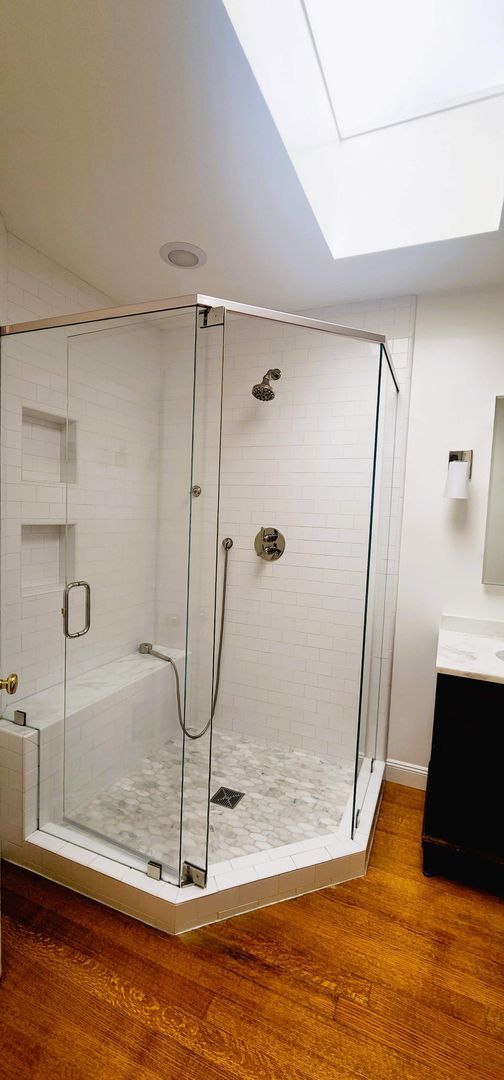 Building Photo - SPACIOUS PARKSIDE SINGLE-FAMILY HOME WITH ENCLOSED PATIO — AVAILABLE NOW!