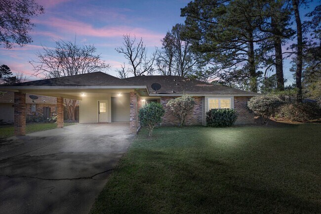 Building Photo - 8900 Shadow Bluff Ave