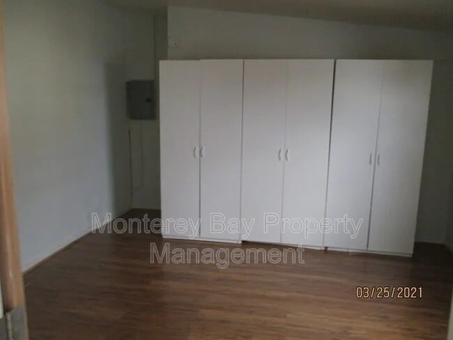 Building Photo - 696 Hawthorne St