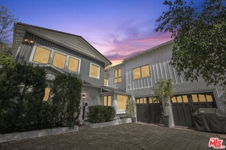 Building Photo - 5527 Columbus Ave