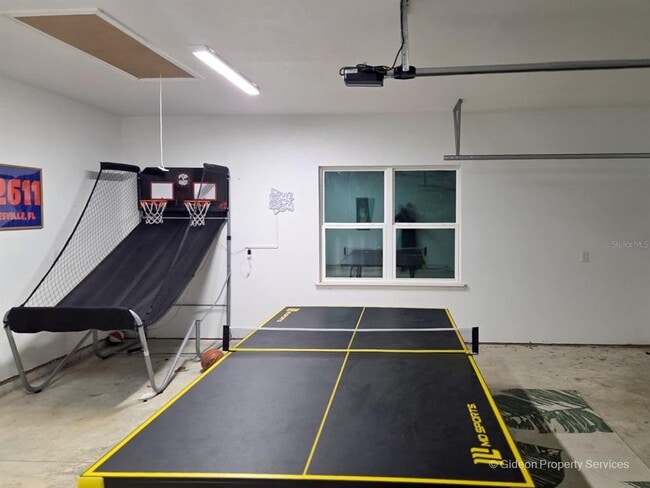 Building Photo - 4460 NW 19th St