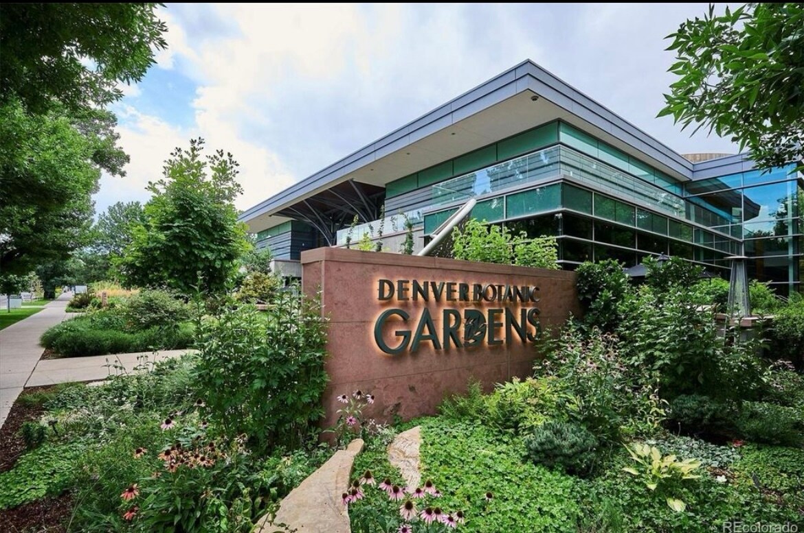 Building Photo - 1260 York St