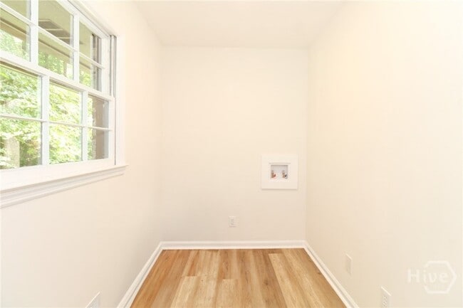 Building Photo - 1191 Arrowhead Rd