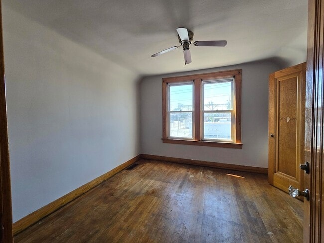 Building Photo - 3741 Parrish Ave
