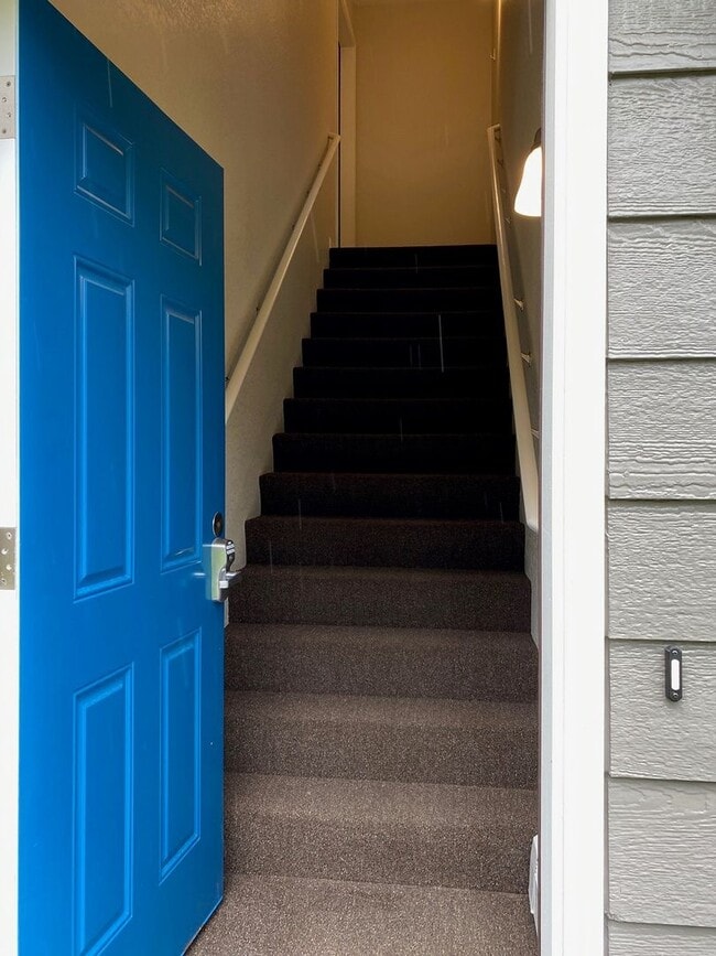 Building Photo - 1701 B Aliak Dr