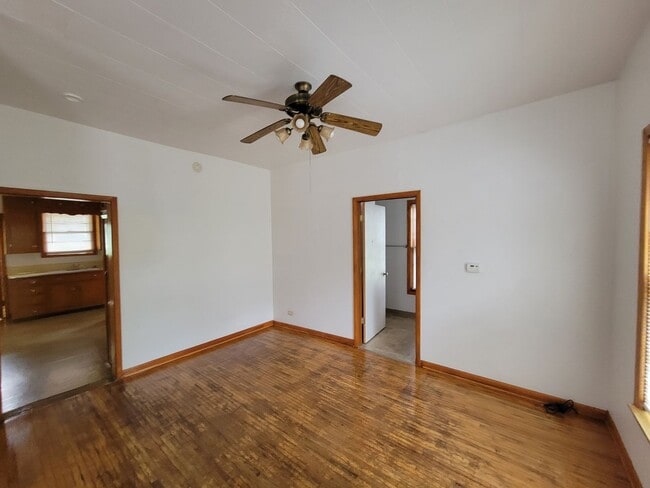 Building Photo - 5 Bedroom House in Cedar Falls