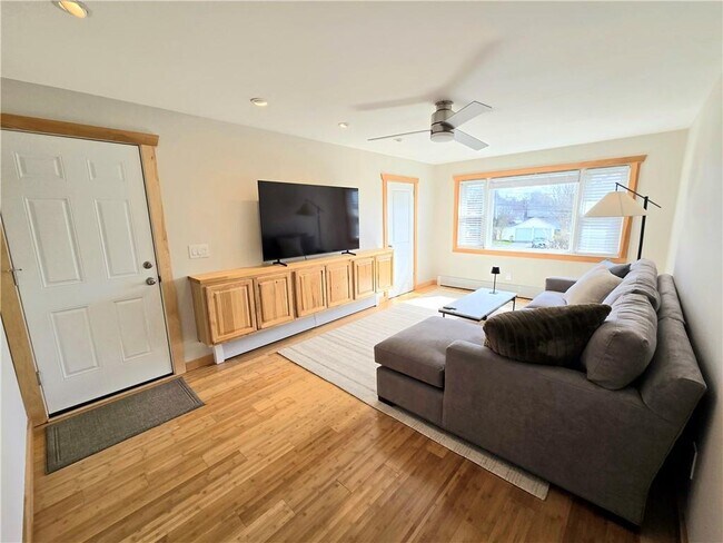 Building Photo - 8 Caswell Ave